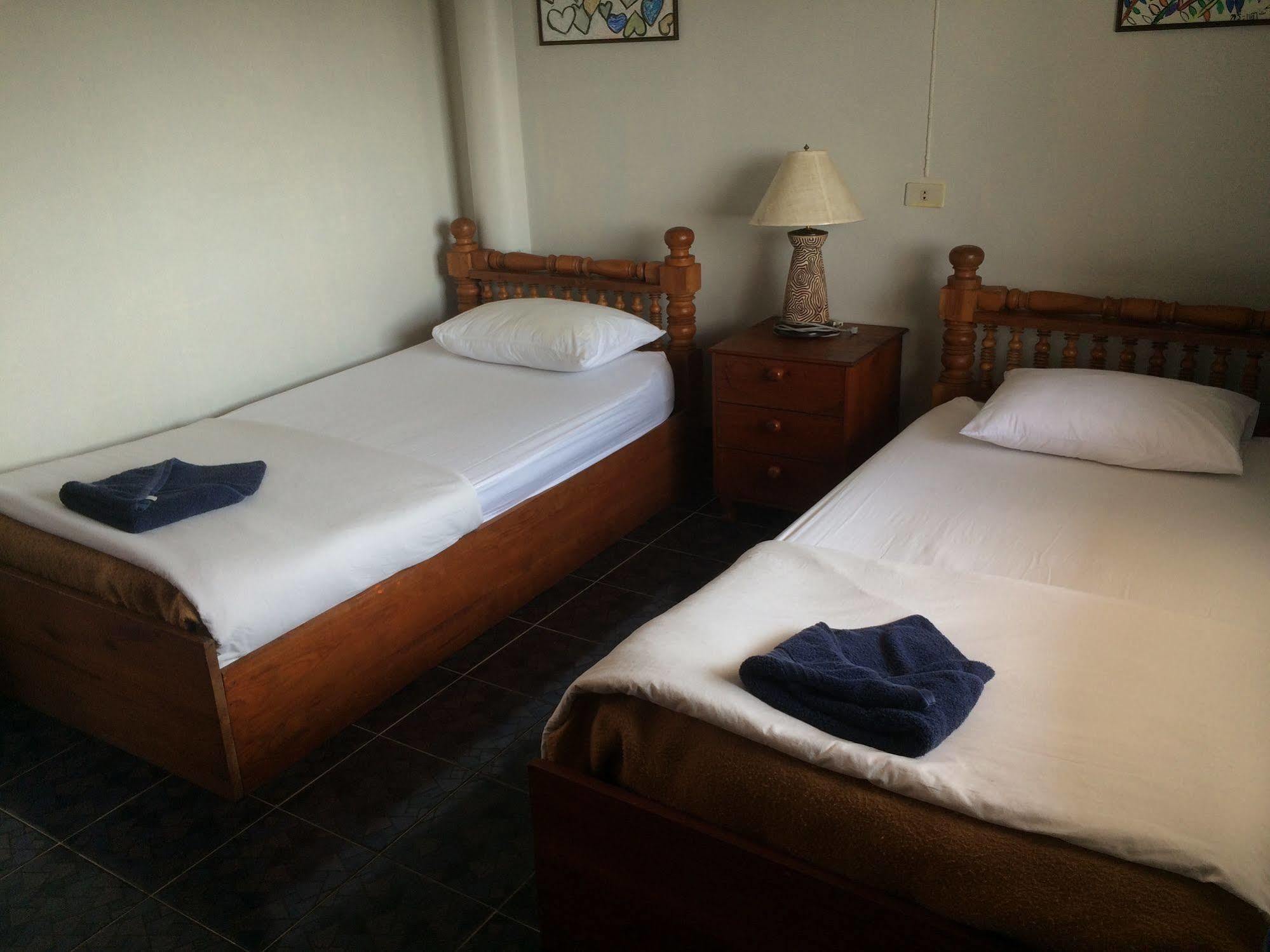 Baan Talay Guesthouse Haad Rin Exterior foto