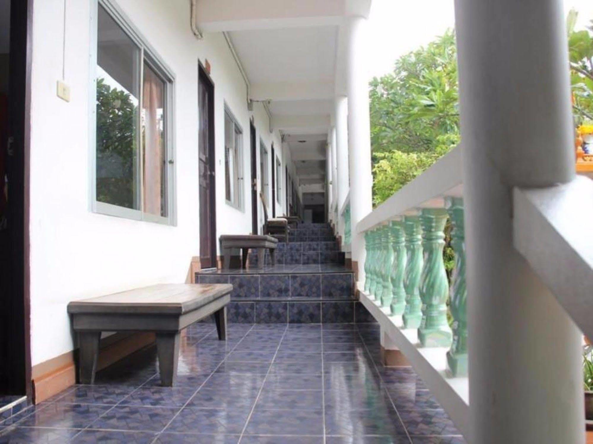 Baan Talay Guesthouse Haad Rin Exterior foto